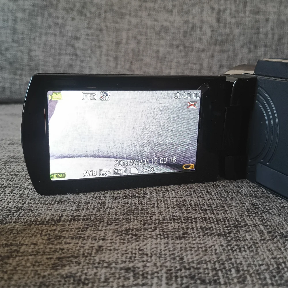 HD Digital Video Camera. Model HDV-604S, 1080p, CMOS, 16X Super Zoom Camcorder!